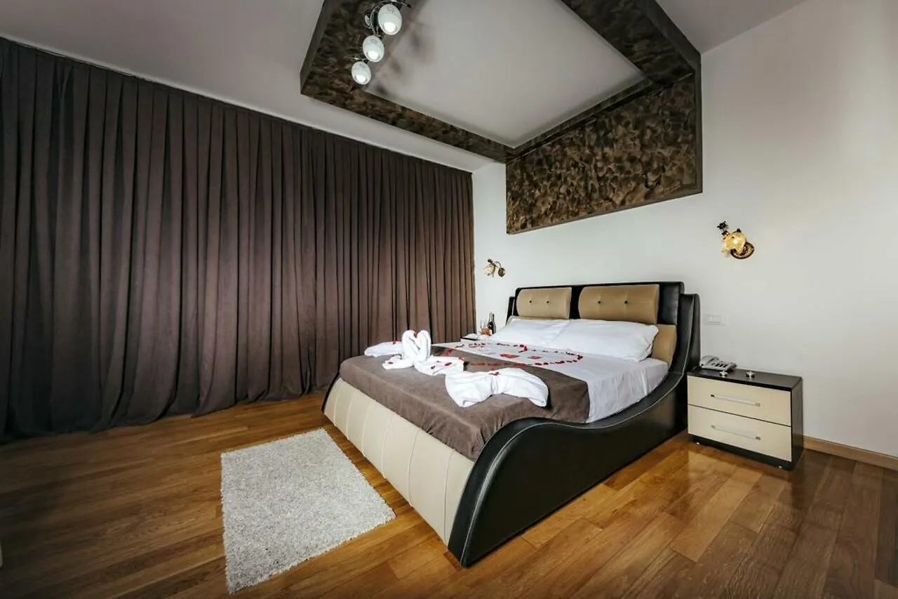 Hotel Trieste contacts